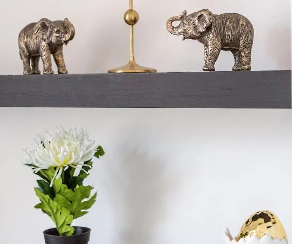 Deluxe Quentin 3bedrm, 2bathrm Daire *